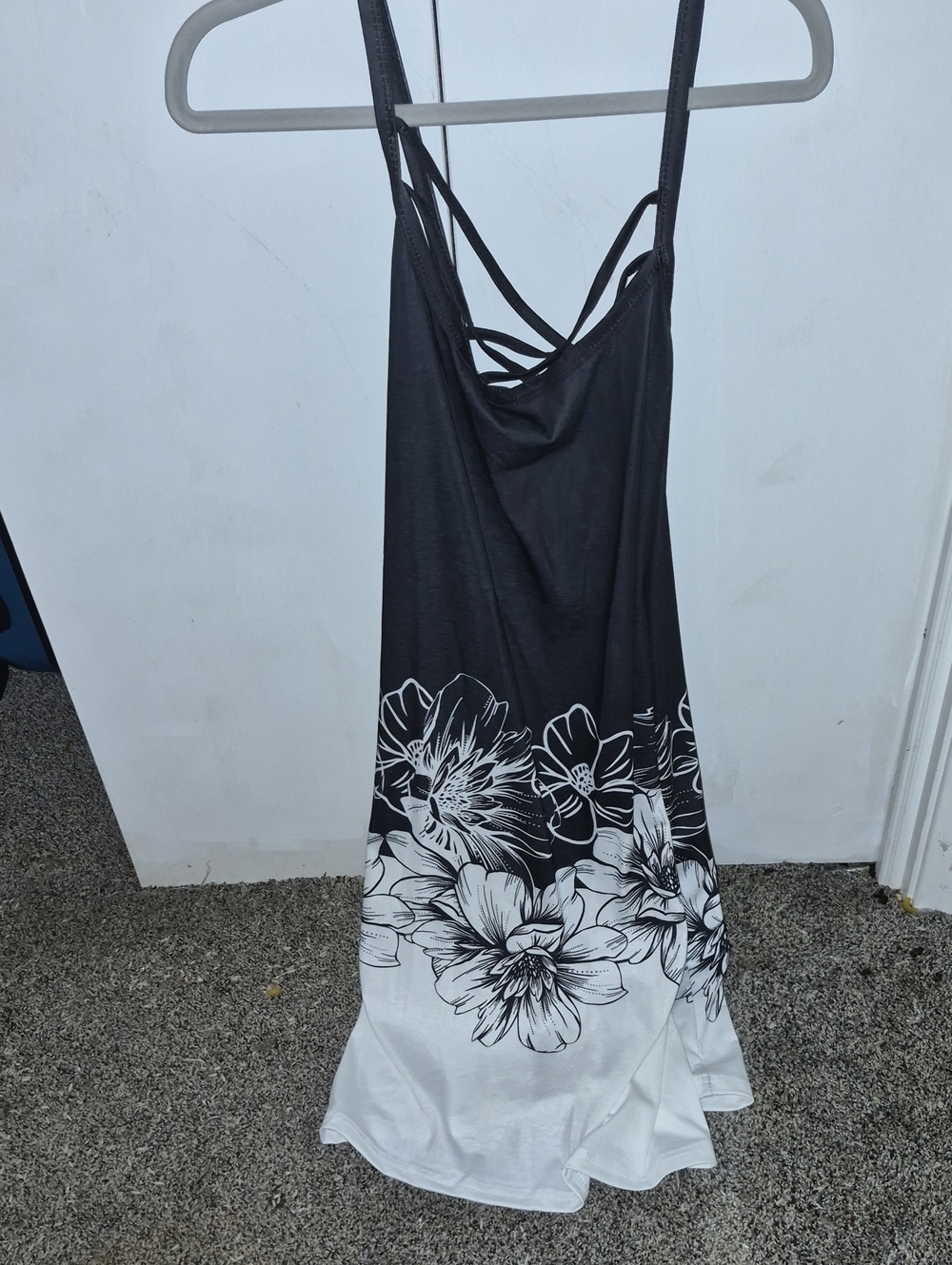 Black & White Floral Strappy Women’s Tank Top Dress